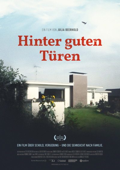 Póster de Behind Good Doors
