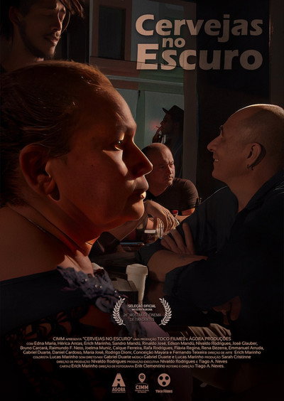 Póster de Cervejas no Escuro