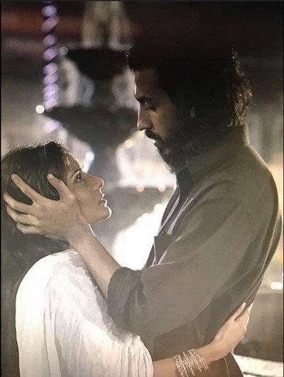 Póster de Ek Betuke Aadmi Ki Afrah Raatein