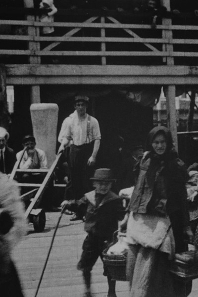 Póster de Emigrants Landing at Ellis Island