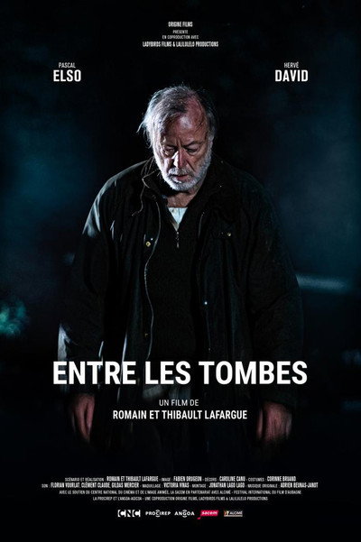 Póster de Entre les tombes