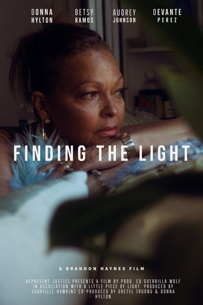 Póster de Finding the Light