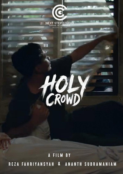 Póster de Holy Crowd