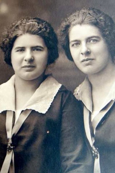 Póster de In Search of the Papin Sisters