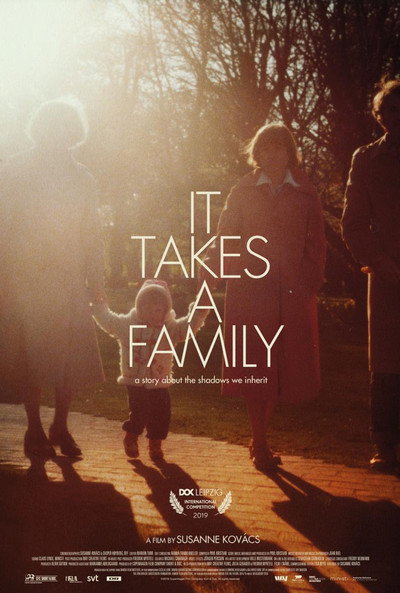 Póster de It Takes a Family