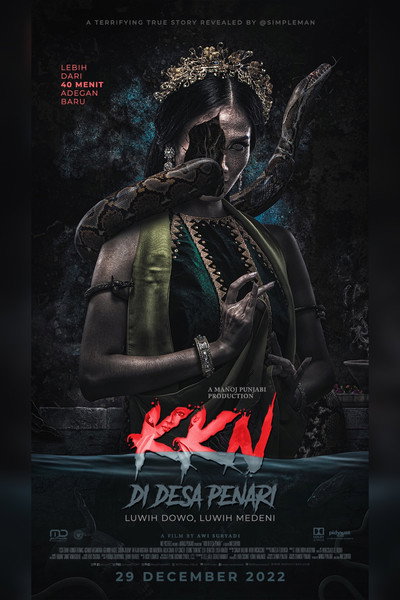 Póster de KKN di Desa Penari: Luwih Dowo, Luwih Medeni