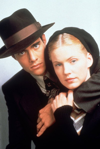 Póster de La verdadera historia de Bonnie & Clyde