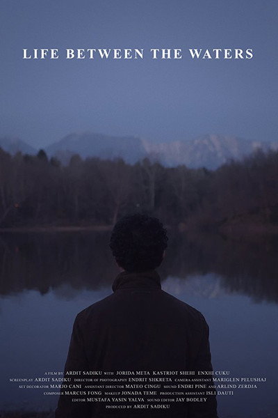 Póster de Life Between the Waters