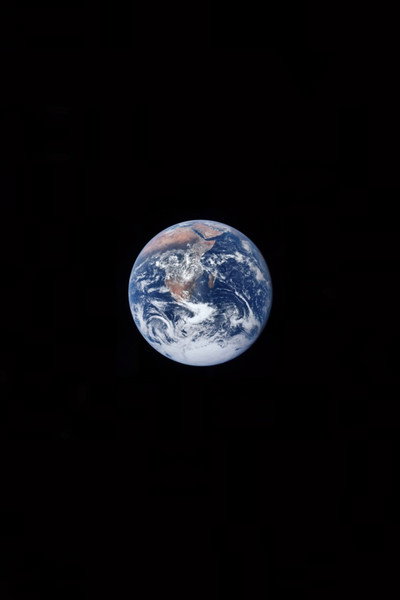 Póster de Man Belongs to the Earth