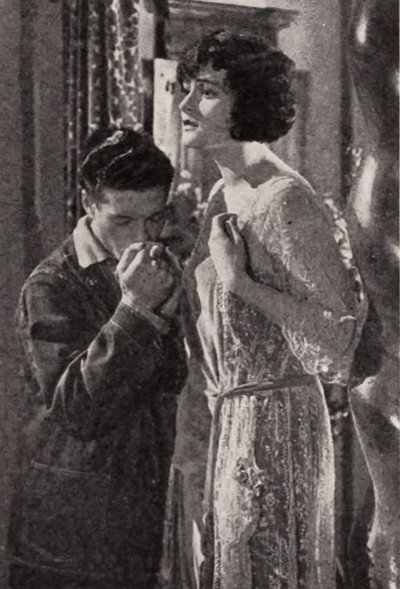 Póster de Man with Two Mothers