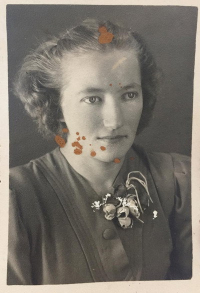 Póster de My Grandmother: Elizabeth Kudla