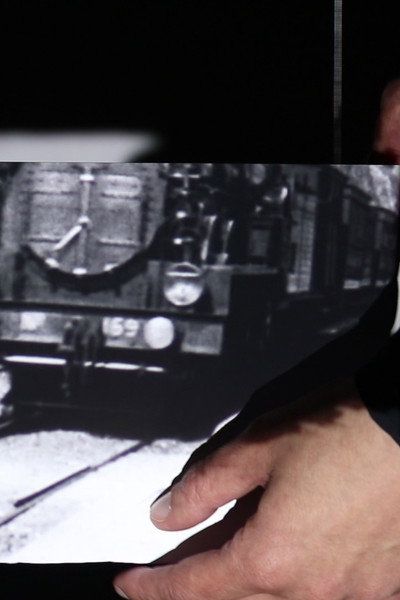 Póster de Newsreel 63: The Train of Shadows