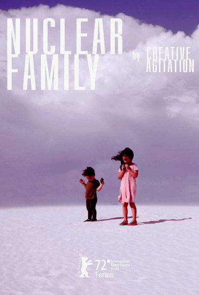 Póster de Nuclear Family