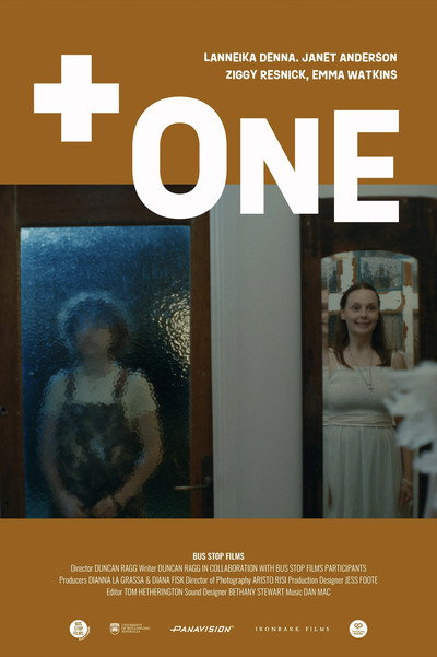Póster de + One