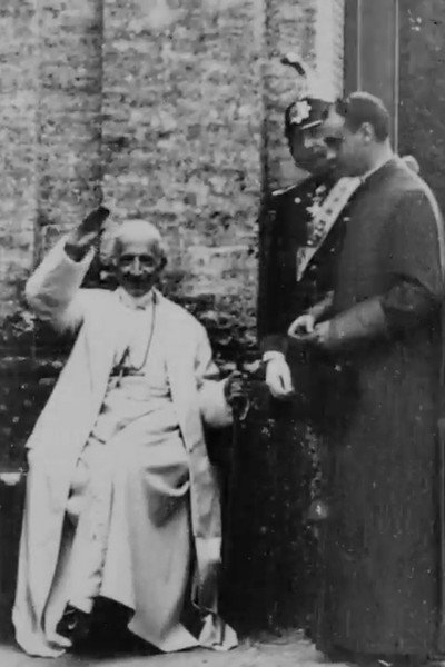 Póster de Pope Leo XIII Leaving Carriage and Being Ushered Into Garden, No. 104