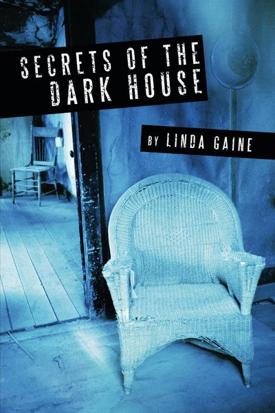 Póster de Secrets of the Dark House