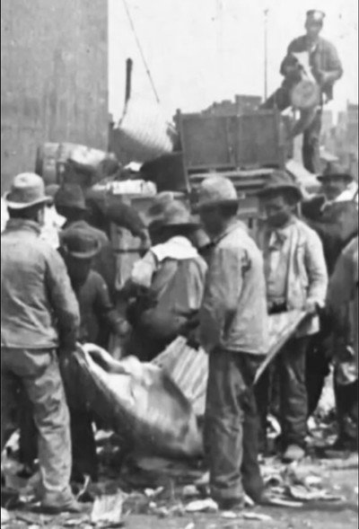 Póster de Sorting Refuse at Incinerating Plant, New York City