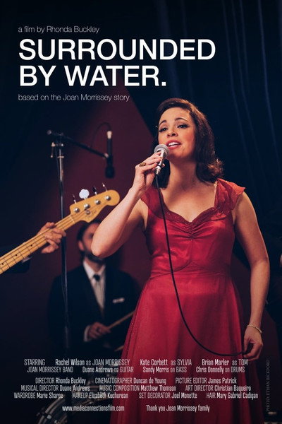 Póster de Surrounded by Water