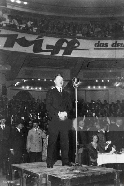 Póster de The Home Movies of Eva Braun
