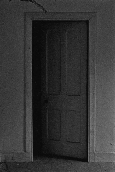 Póster de The House Was Quiet