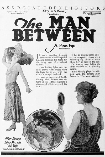 Póster de The Man Between