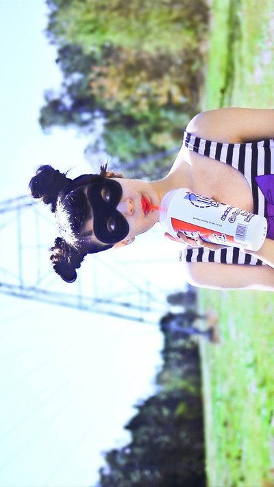 Póster de The Misbehaviour of Polly Paper Cut