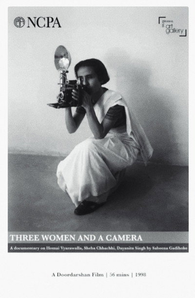 Póster de Three Women and a Camera