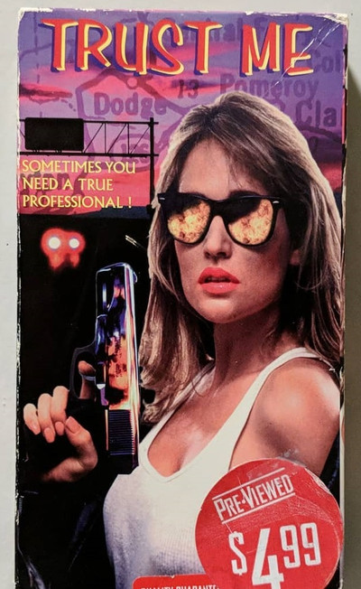 Póster de Trust Me