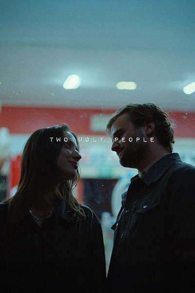 Póster de Two Ugly People