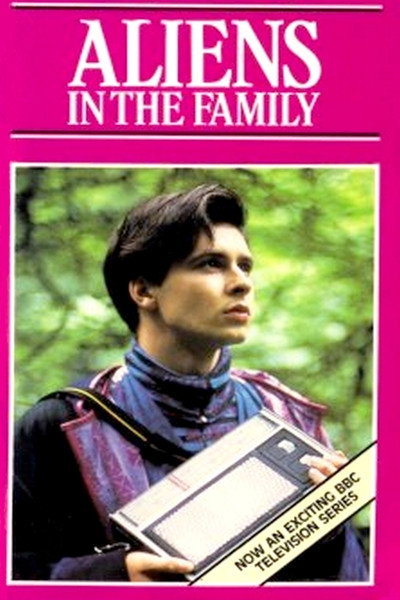 Póster de Aliens in the Family