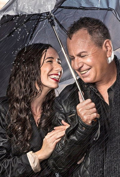 Póster de Uri and Ella